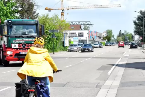 In der Bruchstraße wünscht sich der ADFC eine eigene Spur für Radfahrer. 