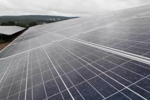 Der Bau von Photovoltaik-Anlagen soll vorangetrieben werden. 