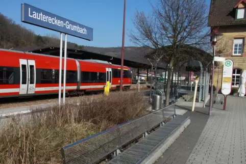 Die Vorfälle ereigneten sich im Bereich des Lauterecker Bahnhofs. 