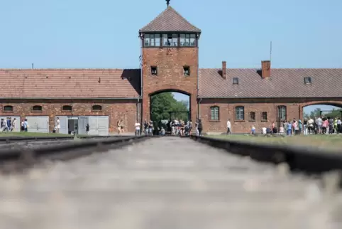 Für alle Zeiten ein Ort des Grauens: das KZ Auschwitz-Birkenau. Eva Szepesi gehört zu den wenigen, die ihn überlebt haben. 