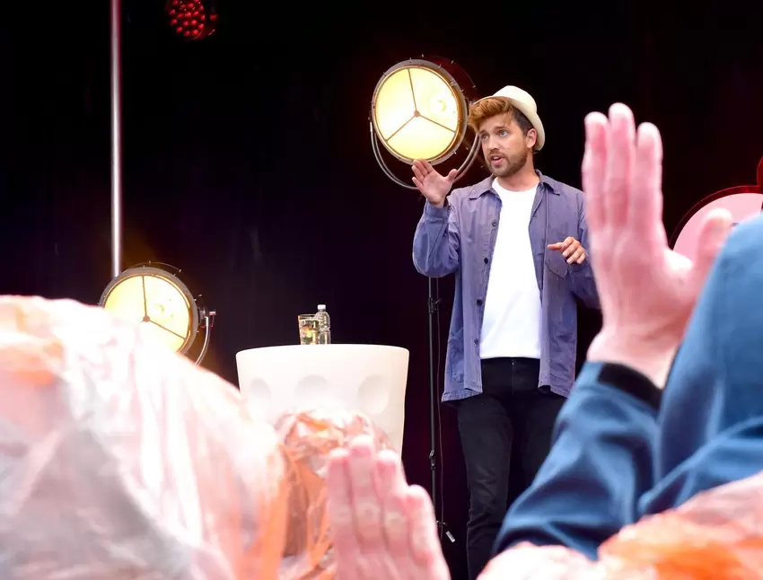 Auftakt mit »Winzerbu« Tim Poschmann.