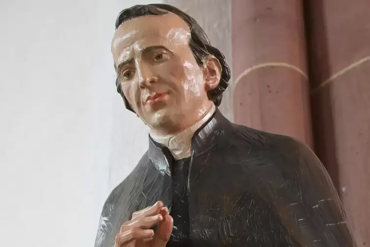 Die Nardini-Skulptur in der Pirminiuskirche erinnert an den Geistlichen.