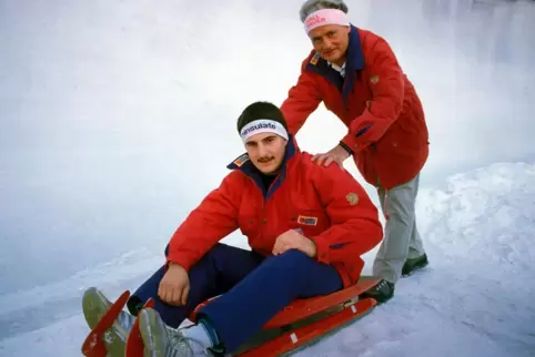 Eingespieltes Team: Georg Hackl und Trainer Sepp Lenz, hier 1988. 