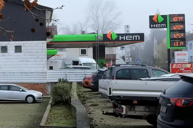 Die HEM-Tankstelle in Bad Bergzabern soll bald wieder öffnen. 