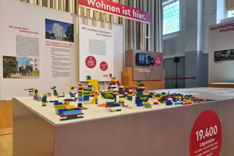 19.400 Legosteine, so viele, wie die GBG derzeit Wohnungen in Mannheim hat.