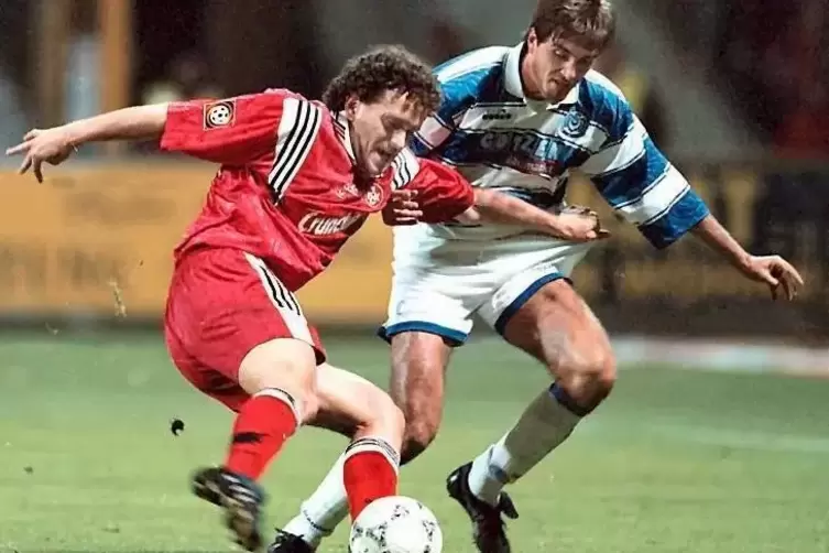 Olaf Marschall (links) spielte die Saison seines Lebens, hier gegen den Duisburger Slobodan Komljenovic.