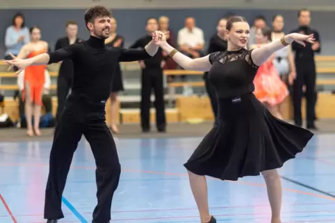 Seit sieben Jahren ein Tanzpaar: Raphael Tiemann und Victoria Weisenstein von der TSG Grünstadt. 