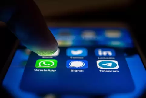 Auch Messenger-Dienste nutzen Betrüger für ihre schmutzigen Geschäfte. 