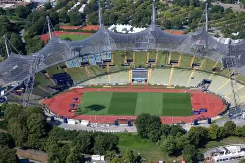 Ein Ausflugsziel: München, hier das Olympiastadion.