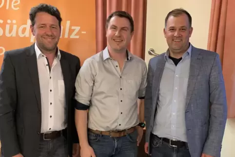 Das Trio an der Spitze: Kreisvorsitzender Thorsten Rheude (Mitte) mit Tobias Baumgärtner (links) und Martin Brandl (rechts). 