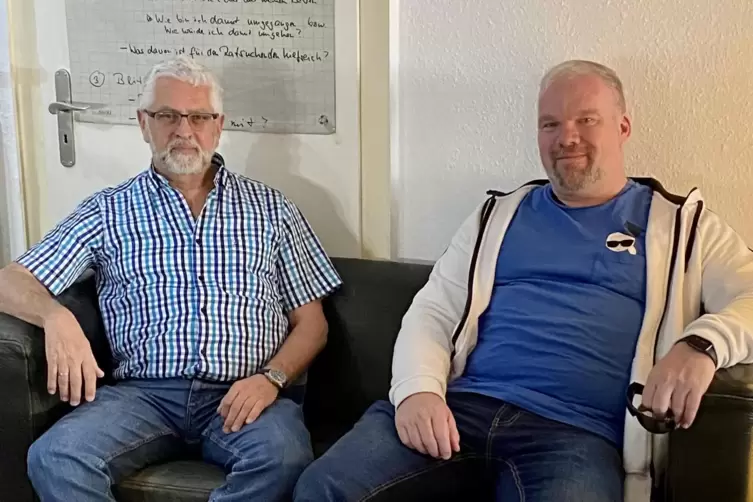 Stehen verunsicherten M&auml;nnern beratend zur Seite: Norbert Ries (links) und Ulli Baumann. 