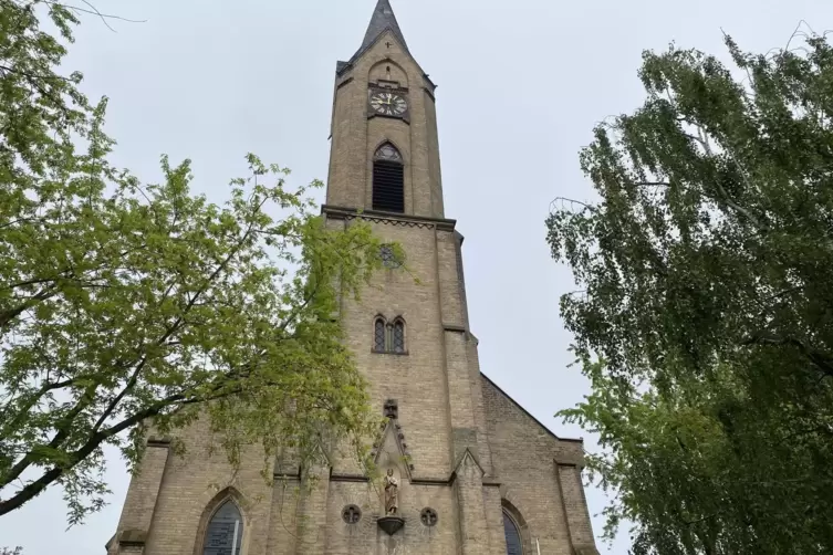 Das Bild von der Kirche, das der Mann als Kind hatte, ist zerstört. Unser foto zeigt die Kirche in Sondernheim. 