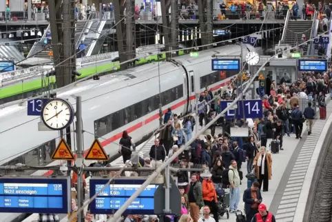 Auch die Deutsche Bahn ist von dem Streik betroffen.