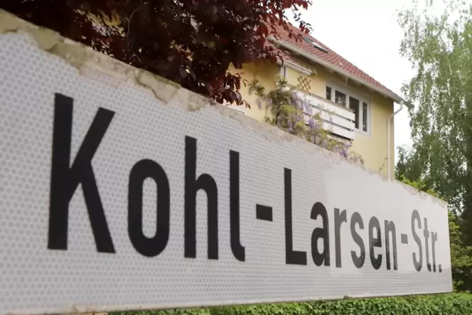 Dem Namensgeber der Kohl-Larsen-Straße wird Rassismus vorgeworfen. Dem Namensgeber der Kohl-Larsen-Straße wird Rassismus vorgeworfen.