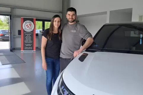 Christina und Metin Akgül freuen sich über die neuen Räume.