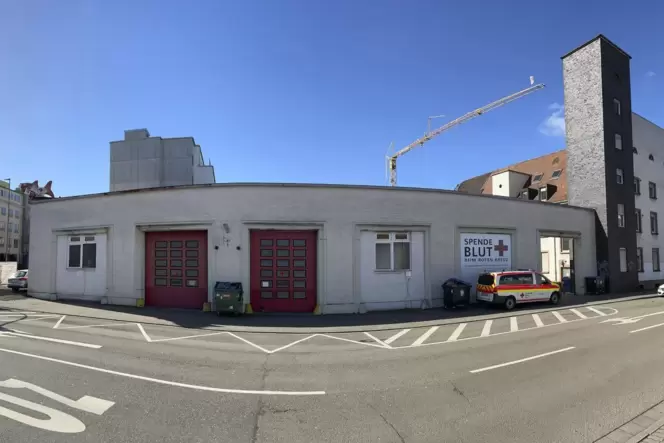 Deutlich in die Jahre gekommen ist laut DRK-Geschäftsführer die Rettungswache in der Innenstadt. Ein neues Gelände ist bereits g