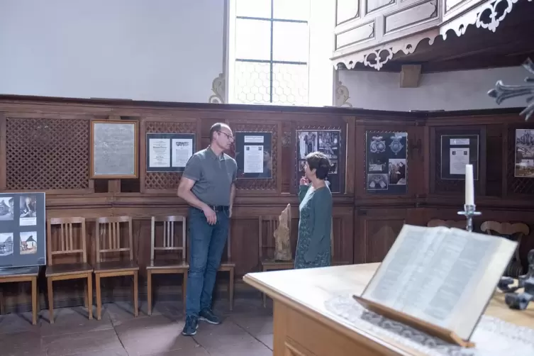 Dekan Dietmar Zoller und Pfarrerin Angela Fabian haben gro&szlig;e Pl&auml;ne. 