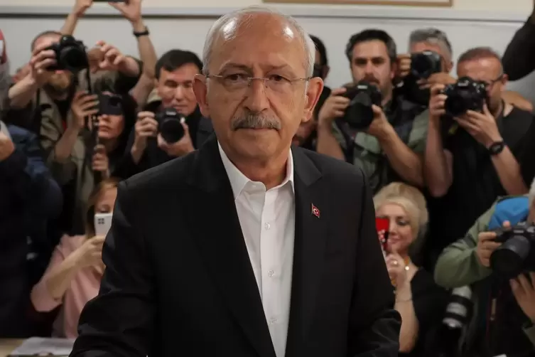 Da war er noch siegesgewiss: Kemal Kilicdaroglu, wichtigster Herausforderer Erdogans, am Sonntag bei der Stimmabgabe. 