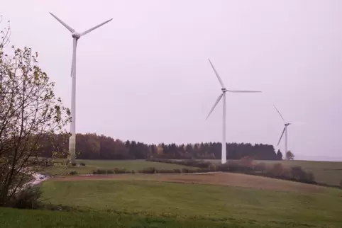 Derzeit befinden sich drei der Windräder auf Bedesbacher Gemarkung. 