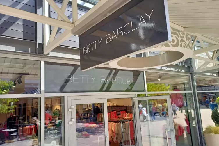Betty Barclay betreibt einen Fabrikverkauf im Fashion Outlet Zweibrücken. 