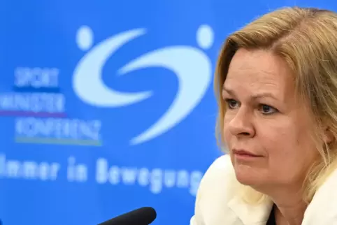 Aus ihrem Haus stammt der Entwurf für ein neues Staatsbürgerschaftsrecht: Innenministerin Nancy Faeser (SPD). 