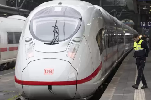 Die ersten Exemplare des neuen ICE 3 neo (Baureihe 408) sind bereits im fahrplanmäßigen Einsatz. 