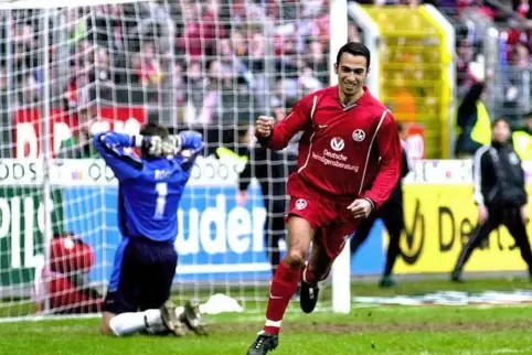 Der französische Welt- und Europameister Youri Djorkaeff lief von 1999 bis 2002 in 55 Bundesligaspielen für den 1. FC Kaiserslau