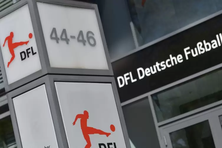 Bei der Deutschen Fußball-Liga hängt der Hausegen nicht schief, aber die Stimmung ist angespannt. 