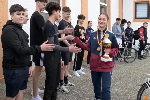 Die Boxabteilung des Athletenvereins Speyer bereitete Lorin Sayin einen großen Empfang.
