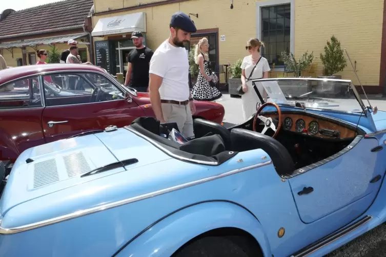 Sehenswert: ein Cabrio.