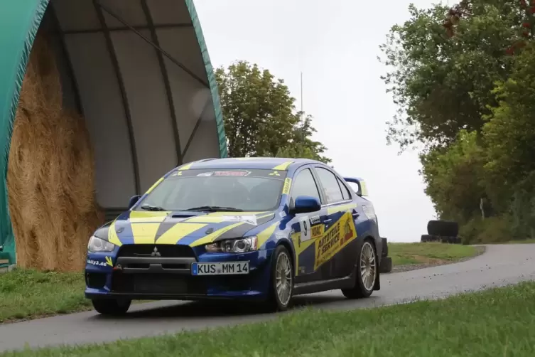  Vater und Sohn: Maximilian und Udo Mathias, hier im Vorjahr bei der Potzberg-Rallye, peilen in der Klasse G1 den Sieg an. 