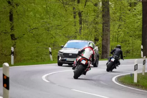 Motorradfahrer haben ein höheres Unfallrisiko als andere Verkehrsteilnehmer – allerdings nicht immer selbstverschuldet. 