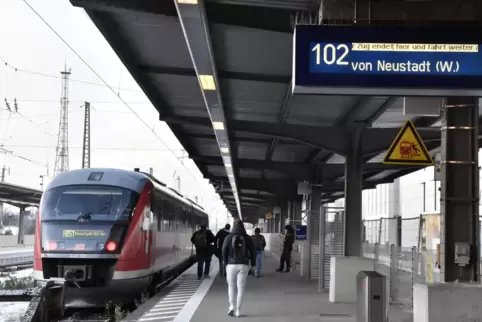Der Pfälzer Bahnhof in Karlsruhe. 