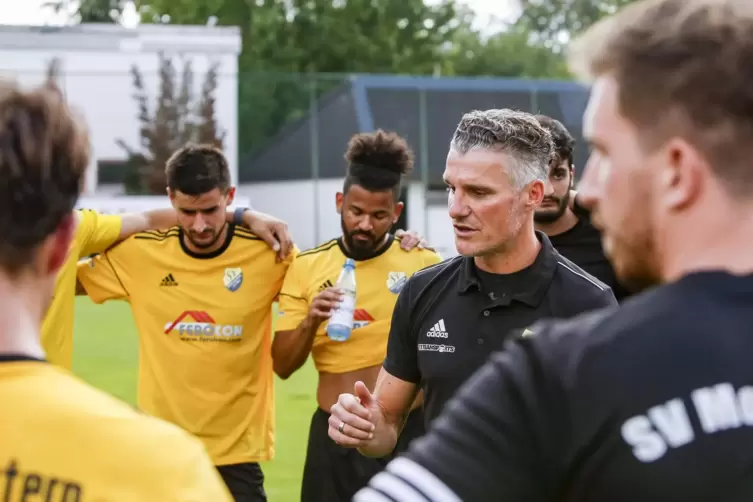 Er fordert von seiner Mannschaft noch einmal volle Konzentration: Daniel Graf, der Trainer des Oberligisten SV Morlautern. 