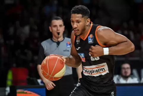„Wir wollen uns das jetzt daheim nicht mehr nehmen lassen“, sagt Karim Jallow von ratiopharm Ulm. 