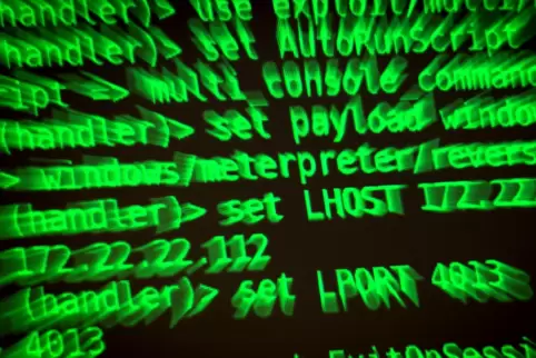 Hacker dringen in Computernetzwerke ein, um Daten zu rauben, zu spionieren – oder einfach Zerstörung anzurichten. 