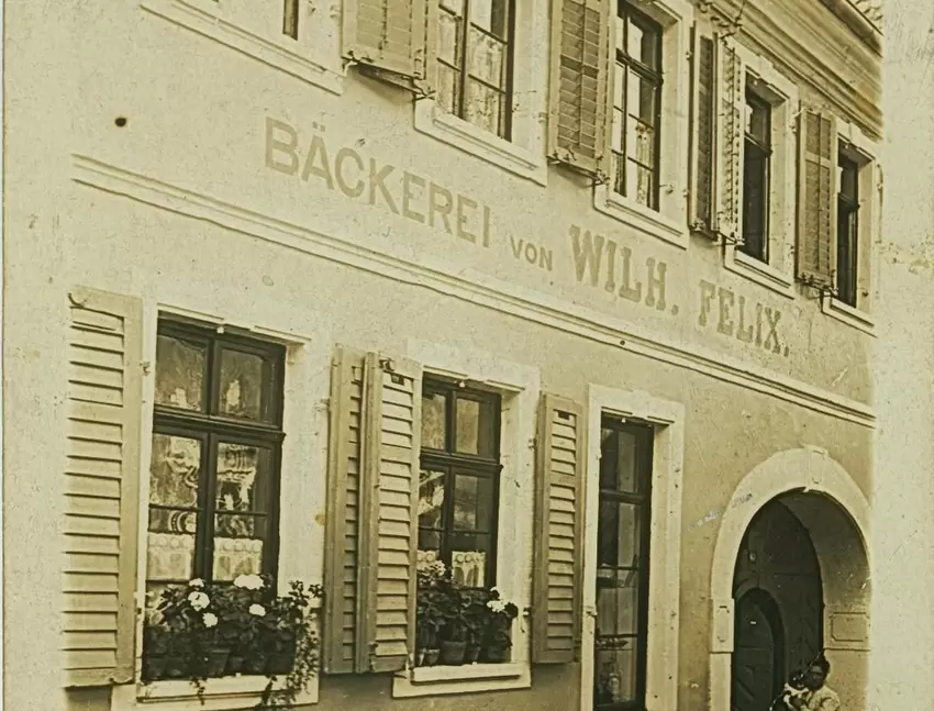 1913: Bäckerei Felix in der Weinstraße.