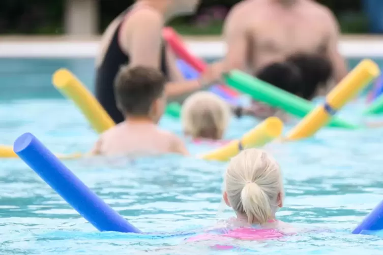 Schwimmhilfen vermitteln ein Gef&uuml;hl der Sicherheit: Aber das ist tr&uuml;gerisch.
