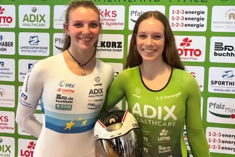 Anne Slosharek (rechts) mit Alessa-Catriona Pröpster