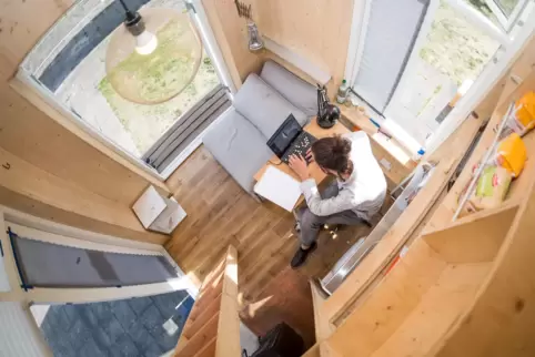 Leben und arbeiten in einem Mini-Häuschen: Ein Tiny House kann eine Antwort auf den Raummangel und steigende Immobilien-Preise i