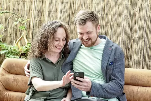 Nora und Nils Bergemann sind privat und nun auch beruflich ein Paar.