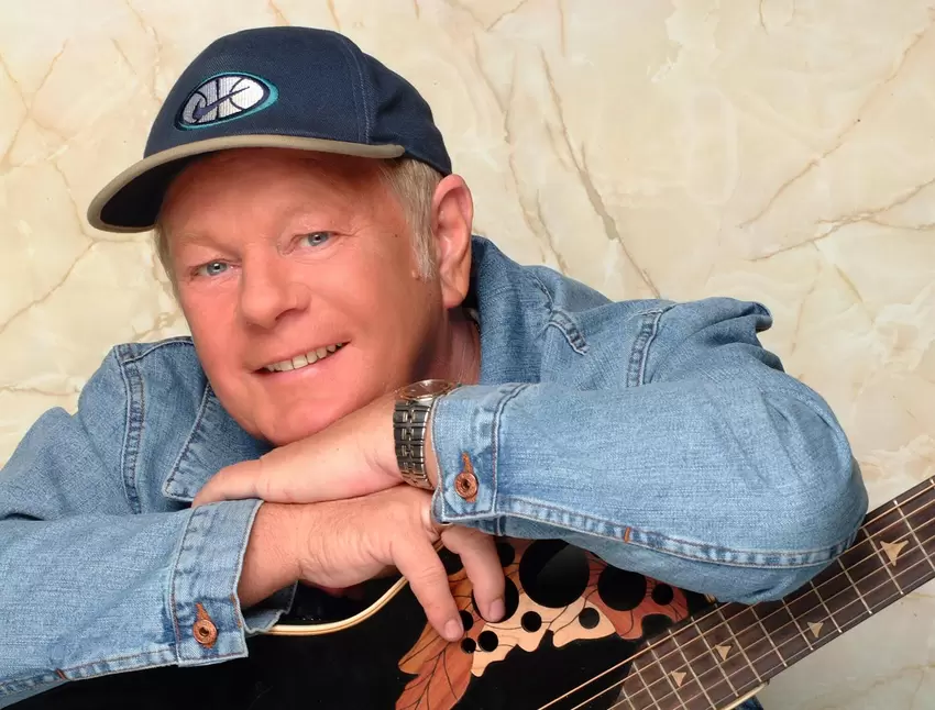 Graham Bonney ist bei der »Schlagerarena – der musikalische Frühschoppen« am Sonntagmorgen dabei.