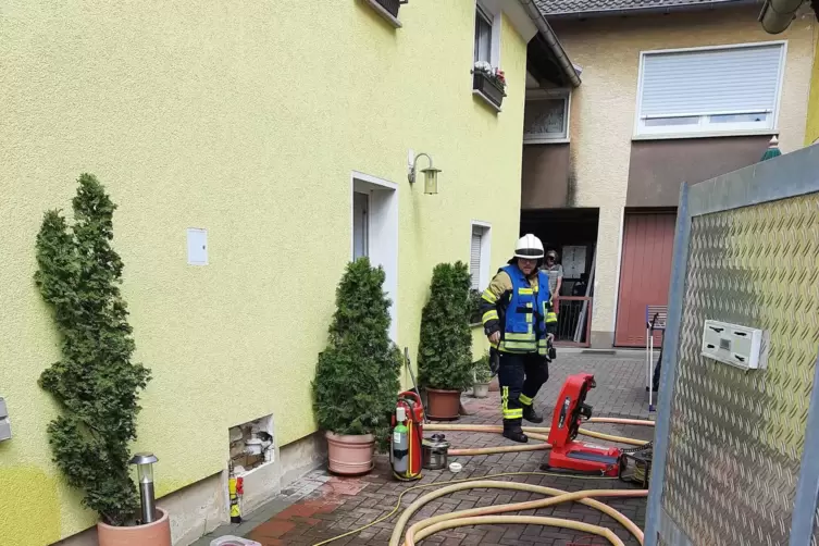Einsatz in der Füllergasse: Nachbarn hatten den Rauchmelder gehört und den Notruf gewählt.