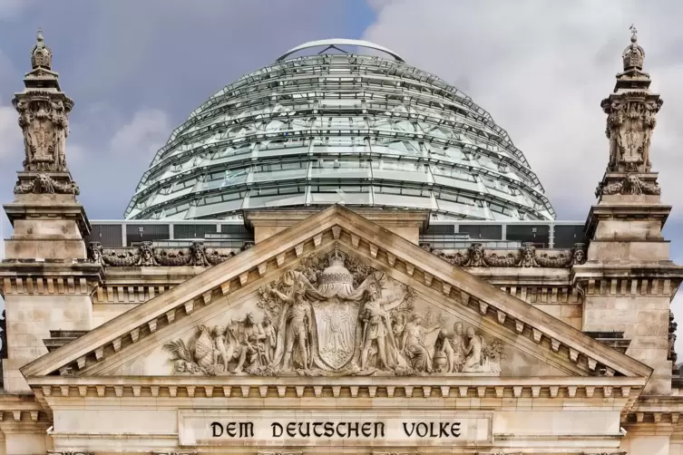 Transparenz: Die gläserne Kuppel des Reichstagsgebäudes steht für diesen Anspruch. 