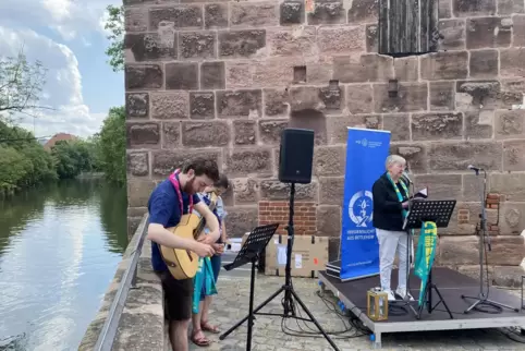 Dorothee Wüst, Kirchenpräsidentin der Evangelischen Kirche der Pfalz, hält beim Kirchentag in Nürnberg eine Friedensandacht an d