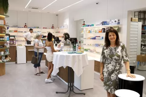 Weit über eine Million Euro hat Besitzerin Johanna Gemenetzi in die Olympia-Apotheke investiert.