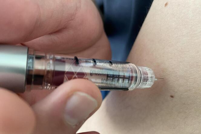 Erkrankte müssen regelmäßig Insulin spritzen oder das Hormon über eine Pumpe erhalten.