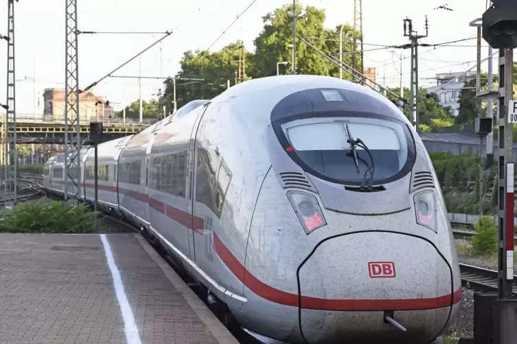 In Mannheim wird der ICE auf dem Weg von Berlin nach Paris auf jeden Fall halten. 