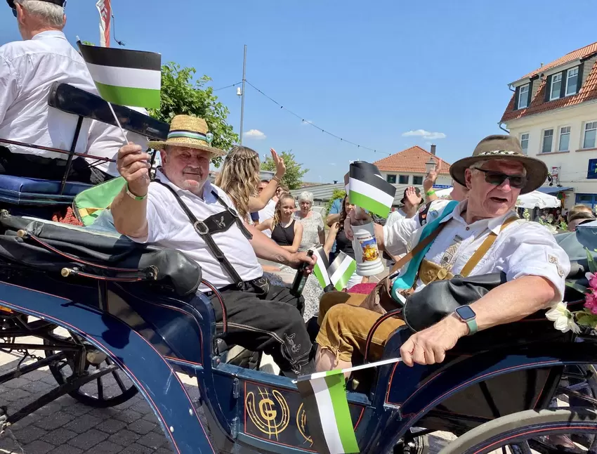 Der neue und der alte Bierkönig: Ernst-Ludwig Huy (links) und Helmut Obenauer.