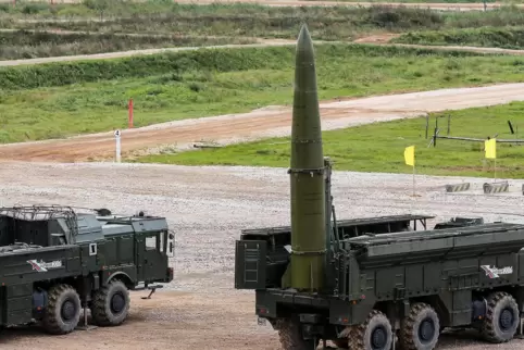 Auch diese russischen Iskander-M-Raketen können nukleare Gefechtsköpfe tragen. 